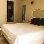 Lotus Koeyici Hotell