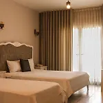 Lotus Koeyici * Alaçatı