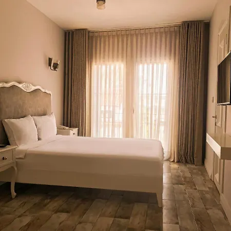 Hotel Lotus Koeyici *