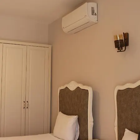 Hotel Lotus Koeyici