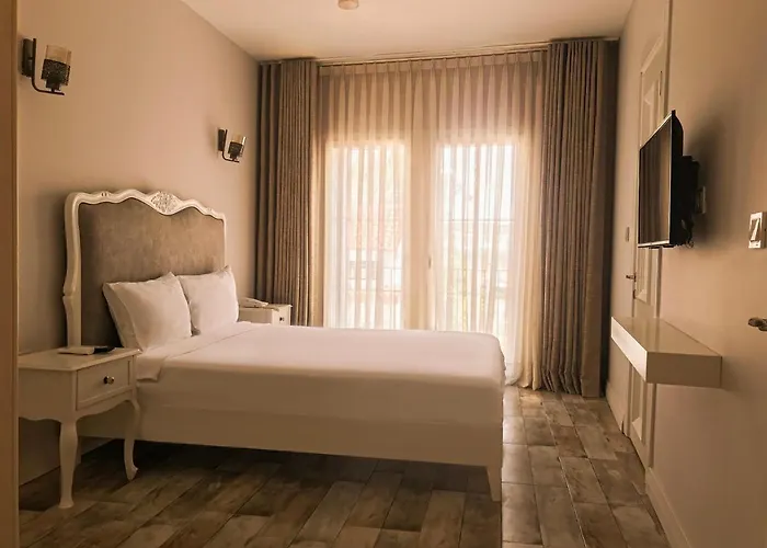 Hotel Lotus Koeyici *