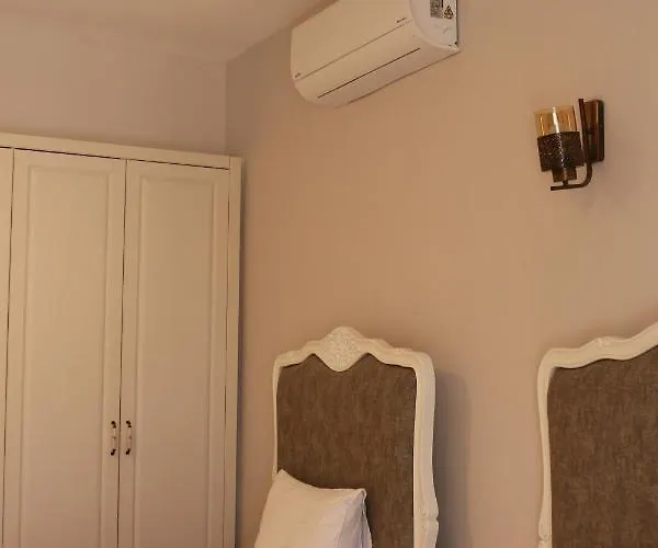 Hotel Lotus Koeyici